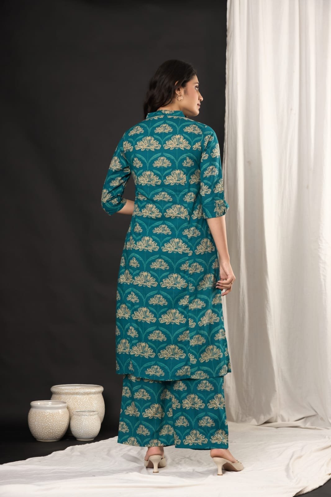 The Kurti Shop Women Teal Blue Floral Printed Pure Cotton Front-Button Kurta with Matching Palazzo Set view 2