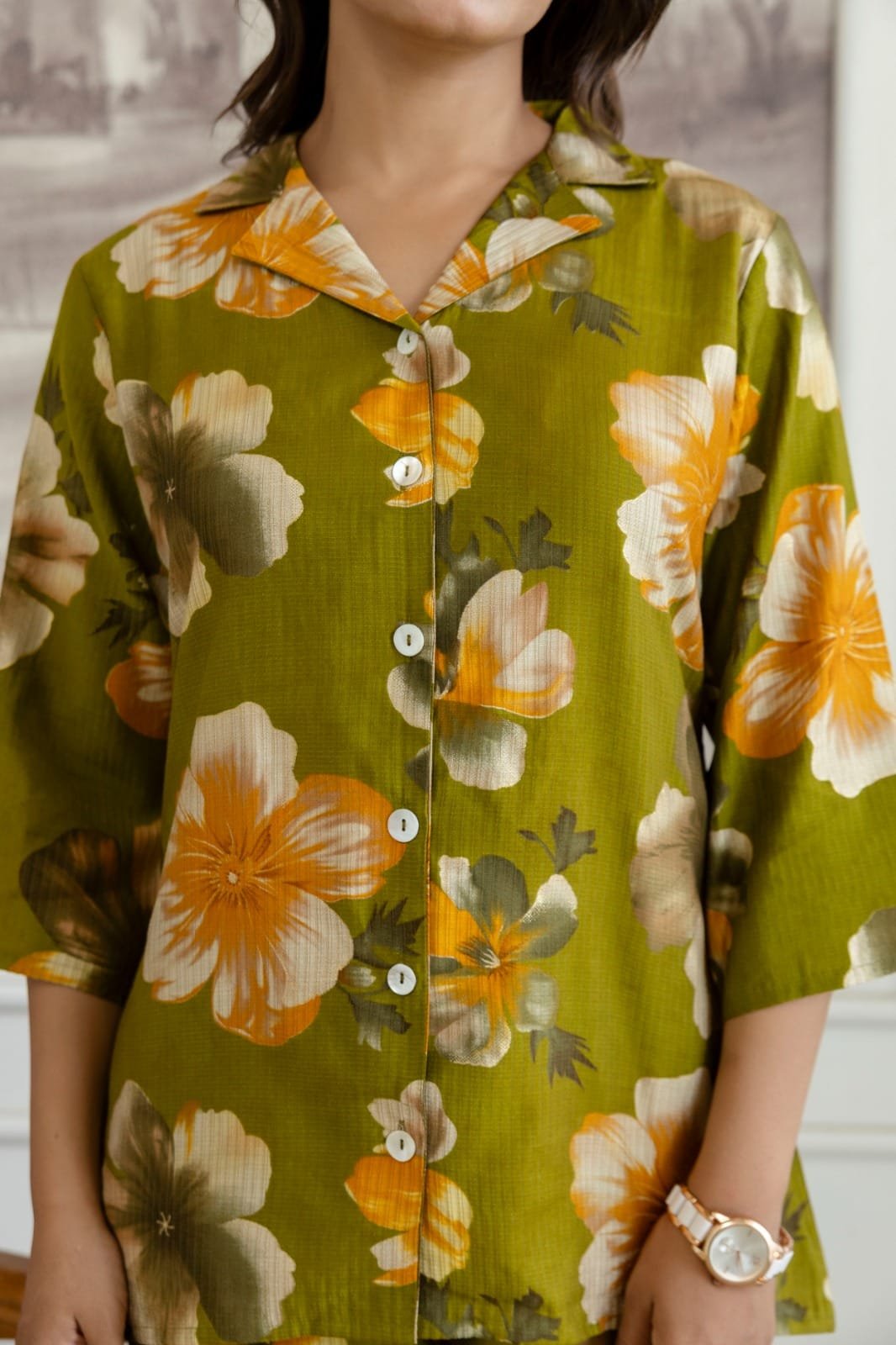 Women Floral Printed Co-Ord Set with Collared Kurta Top & Straight Pants | The Kurti Shop