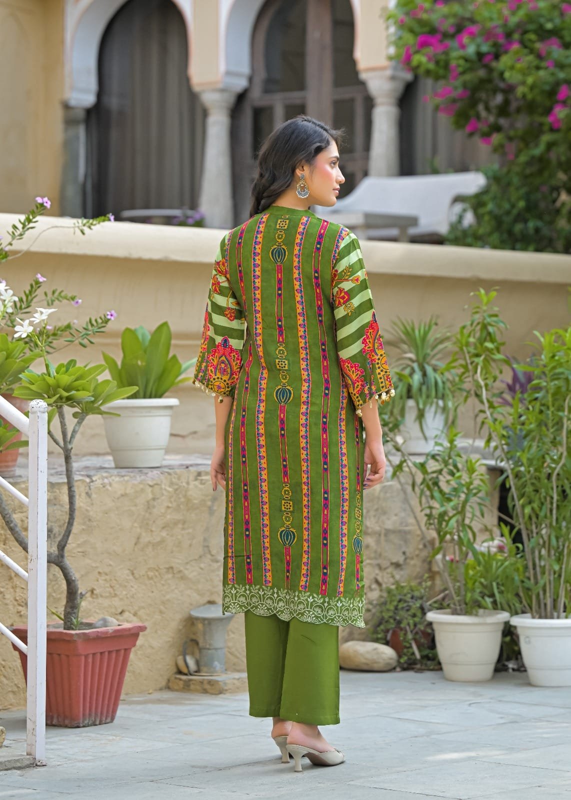 Women Printed Straight Kurta Pant Set with Matching Dupatta | Elegant Ethnic Wear Set view 3