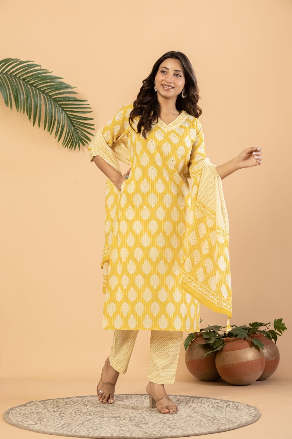 Women Pure Cotton Leaf Printed Straight Kurta Set with Pants | The Kurti Shop view 2
