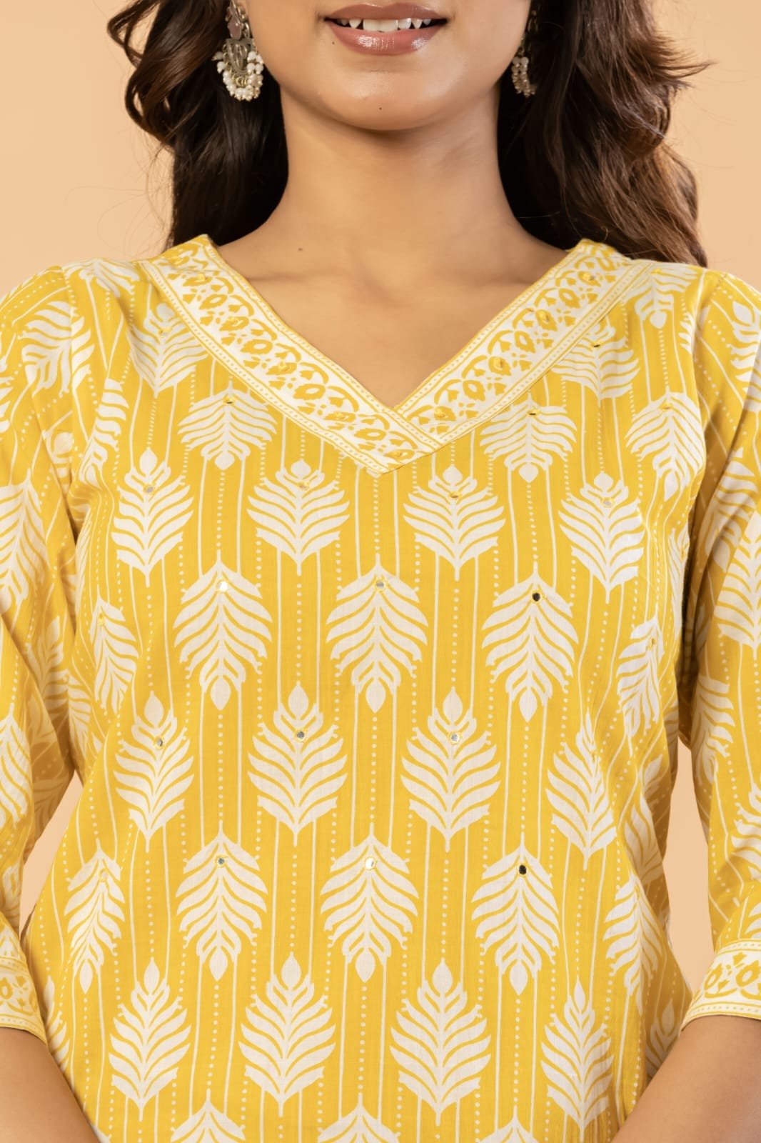 Women Pure Cotton Leaf Printed Straight Kurta Set with Pants | The Kurti Shop view 3