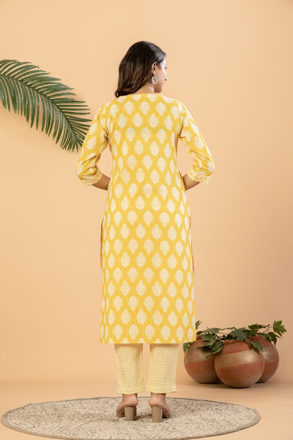 Women Pure Cotton Leaf Printed Straight Kurta Set with Pants | The Kurti Shop view 5