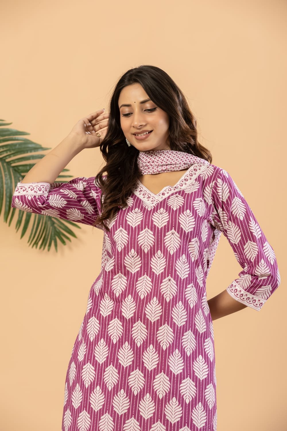 Women Pure Cotton Leaf Printed Straight Kurta Set with Pants | The Kurti Shop view 4