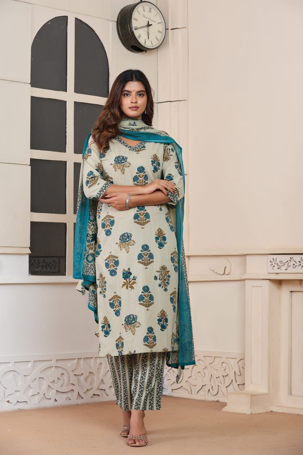 Women’s Printed Straight Kurta Pant Dupatta Set view 7