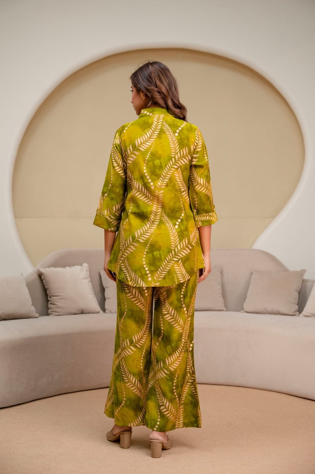 Women's Pure Cotton Leaf Printed Shirt Collar Kurti with Matching Trouser Pant Co-Ord Set view 2