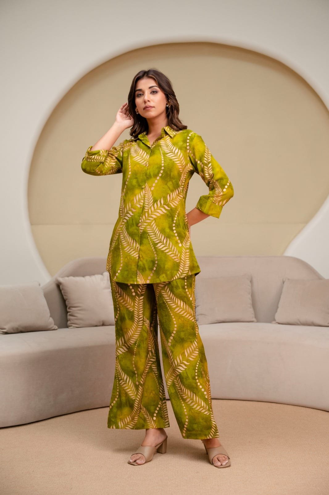 Women's Pure Cotton Leaf Printed Shirt Collar Kurti with Matching Trouser Pant Co-Ord Set view 5